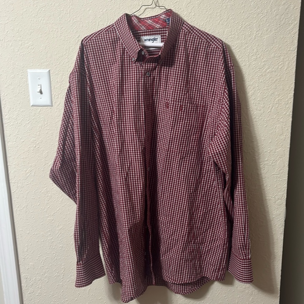Men’s Wrangler George Strait Collection Red Plaid Button Down